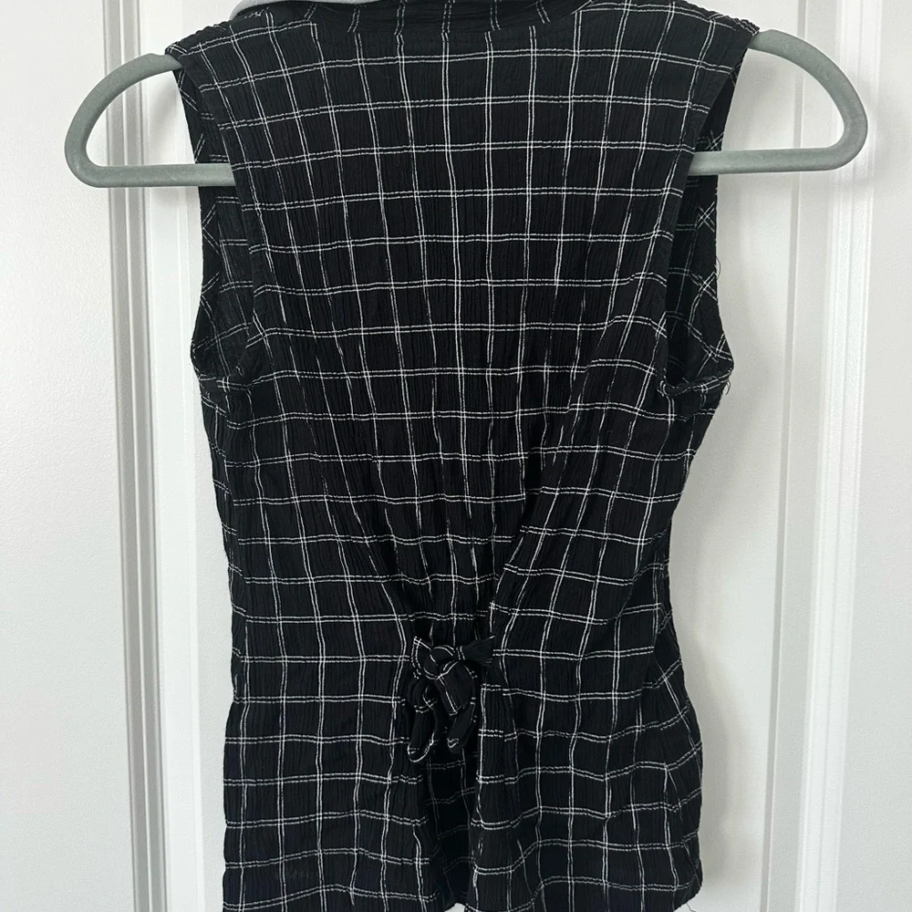 Dawn Joy Vintage 90s button Down Blouse - Picture 4 of 4